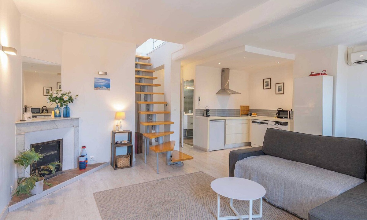 Saint-Tropez City Centre Apartment | Superb flat - AC- 1BR - 2P - Saint-Tropez