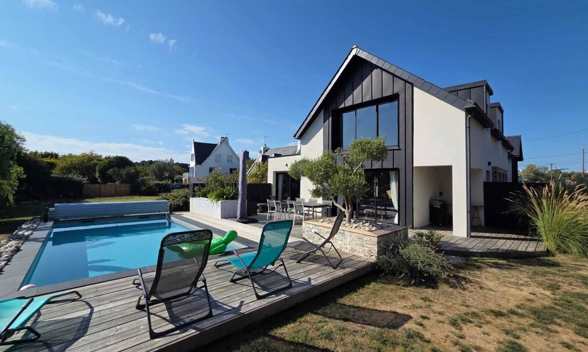 Plobannalec-Lesconil Villa | Superb villa with pool 100m from the beach