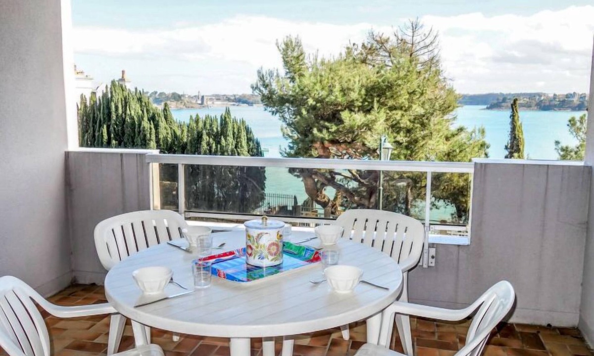 Dinard Apartment | Terrasses d'Emeraude by Interhome