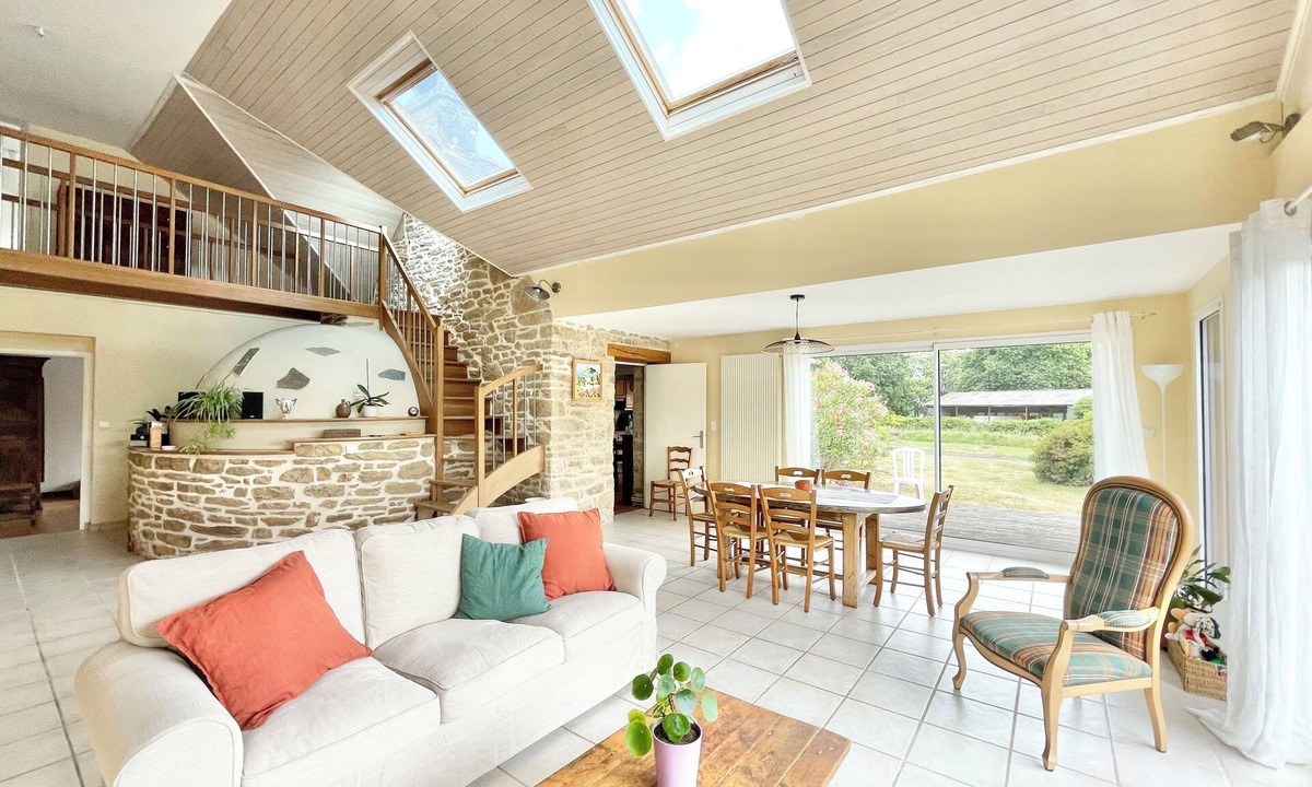 Pluguffan Villa | The Bread Oven. Country house 10mn from Quimper center. 8 pers.