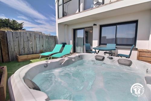 Saint-Pierre-Quiberon Apartment | Thinic appartement VUE MER et SPA