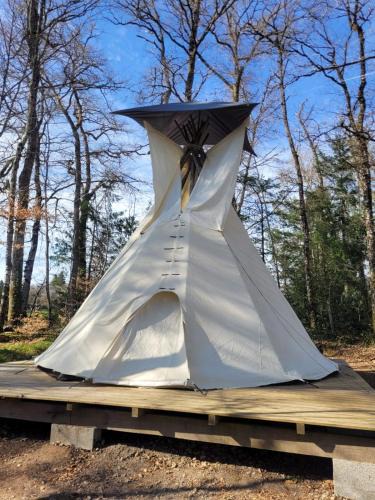 Neuvic Other | TIPIsche trekkershut - Camping Le Soustran