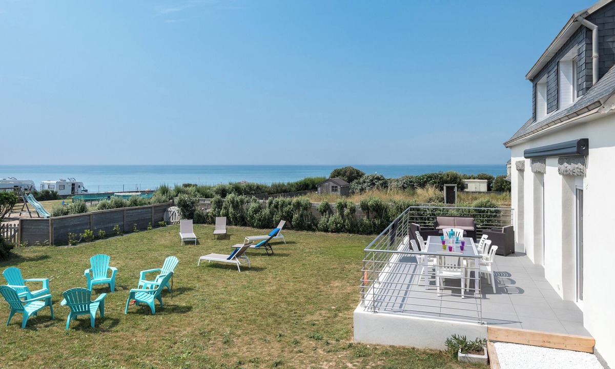 Pouldreuzic House | Tipoz'Immo Maison de la Baie sea view linen included pets welcome