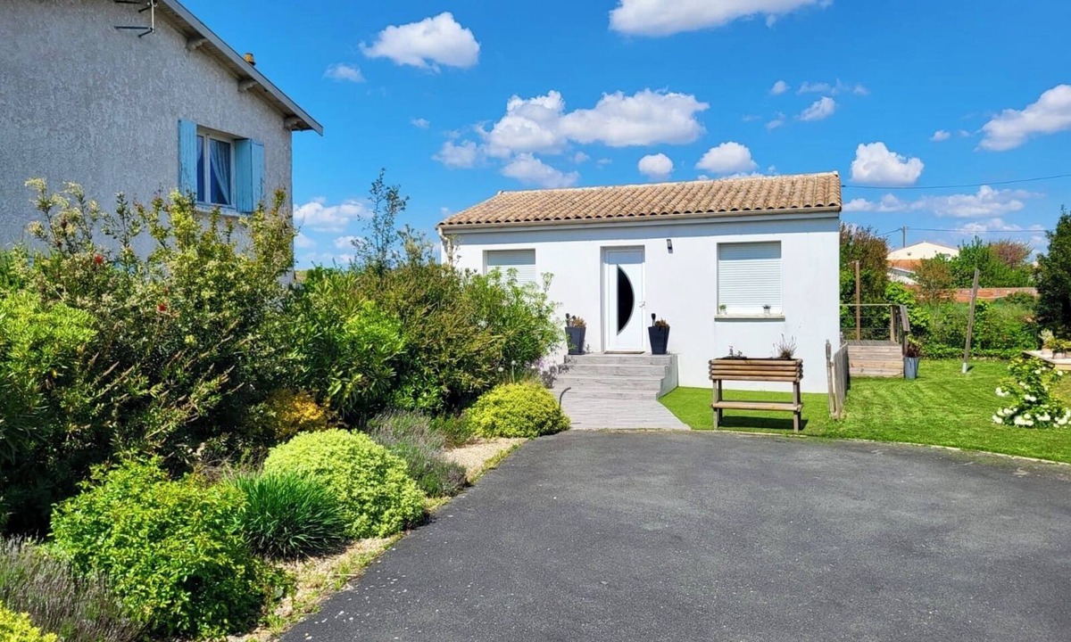 Bourcefranc-le-Chapus House | Vacation home at the gateway to Ile d'Oleron