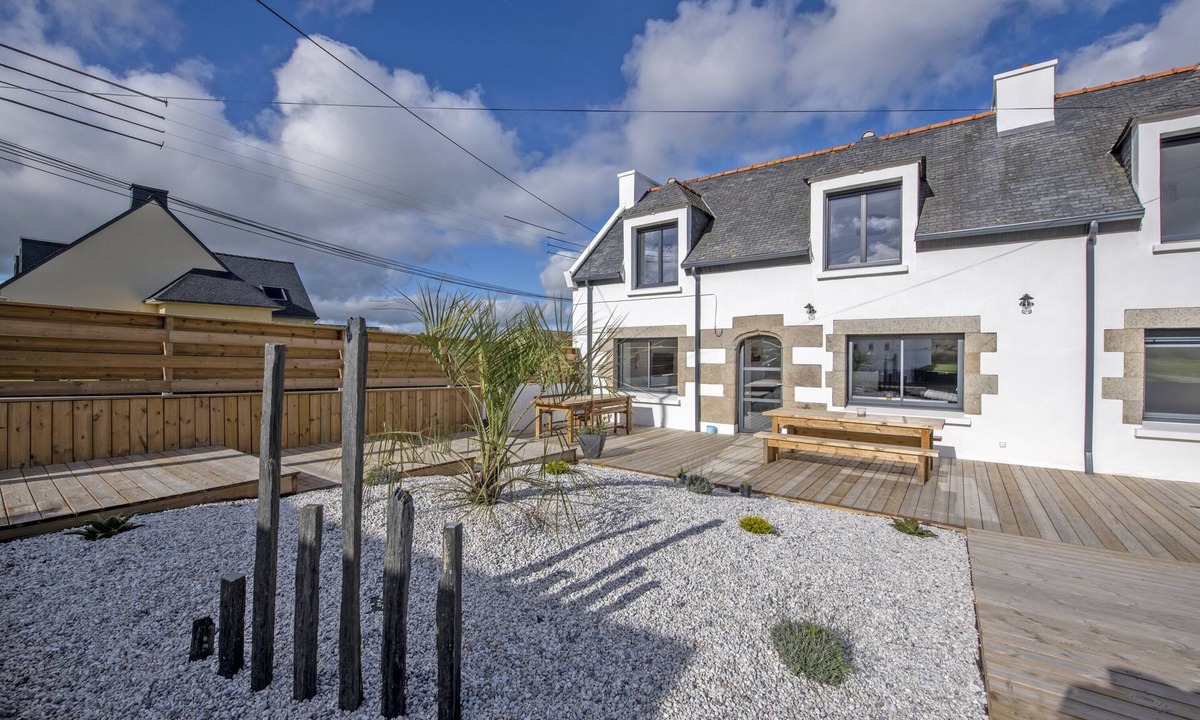Keremma Villa | Vacation home a few steps from the beach: A la maison de Goulannou