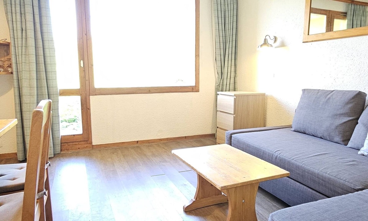 Les Varcins Apartment | Val Thorens - Ski In/Out - 4 Beds Flat (C-E19)