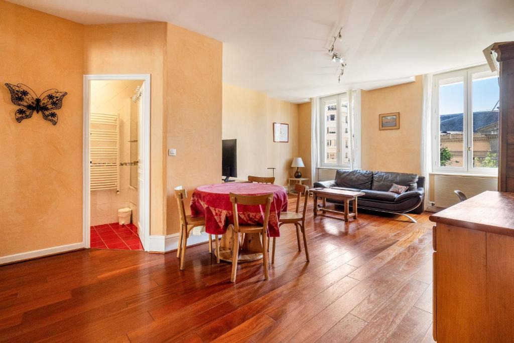 Moliere - Edgard Quinet Apartment | Venise