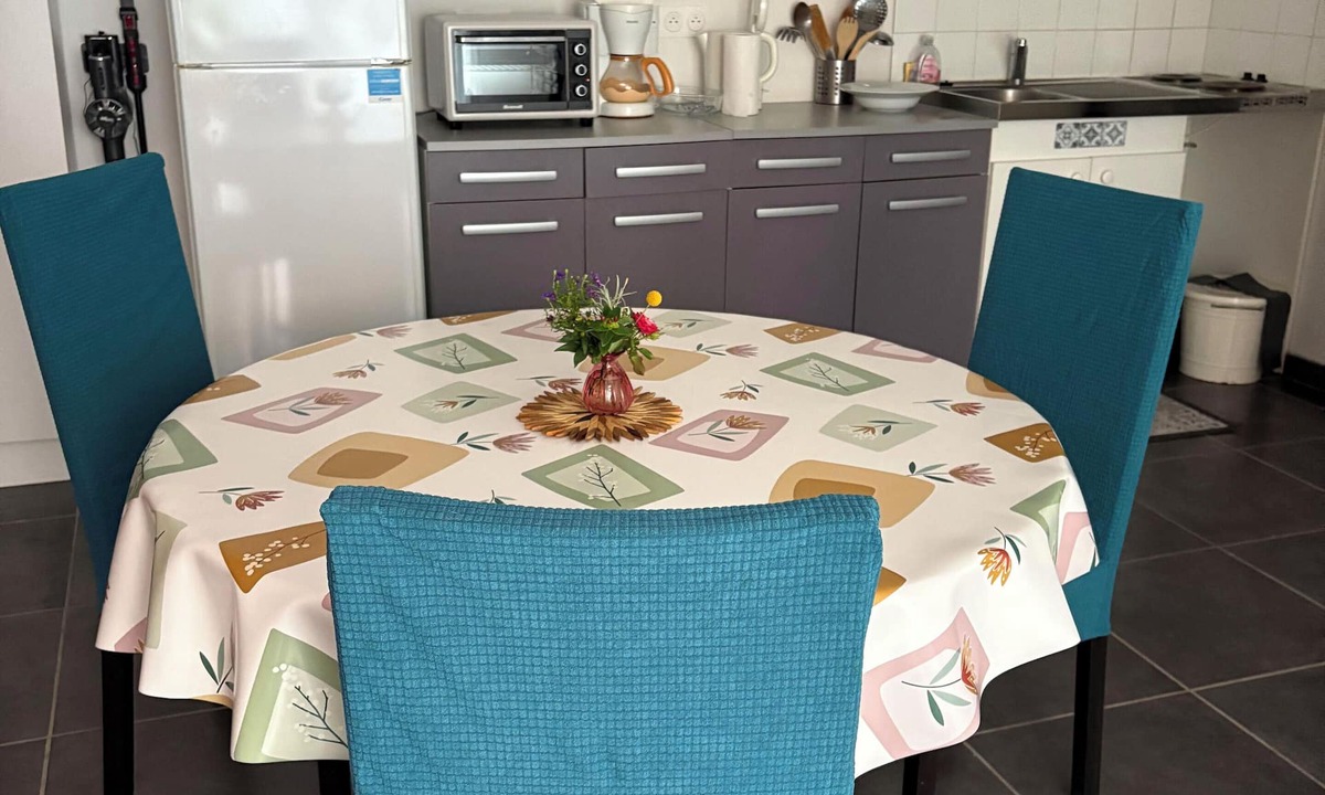 Eugenie-les-Bains Apartment | Very nice T2 ground floor with bay window in a quiet area not overlooked