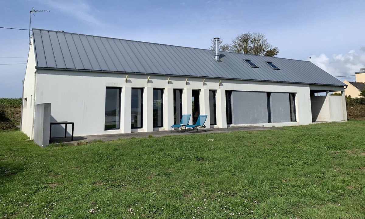 Lannilis House | Villa ar Coum - Light on the Aber Benoit