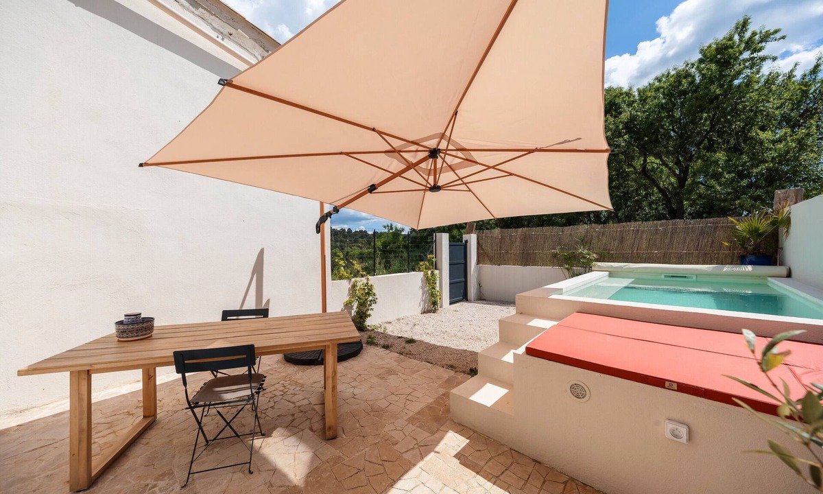 Est Villa | Villa Augustine – 5 Stars – Aix with Private Pool and Terrace + Wi-Fi