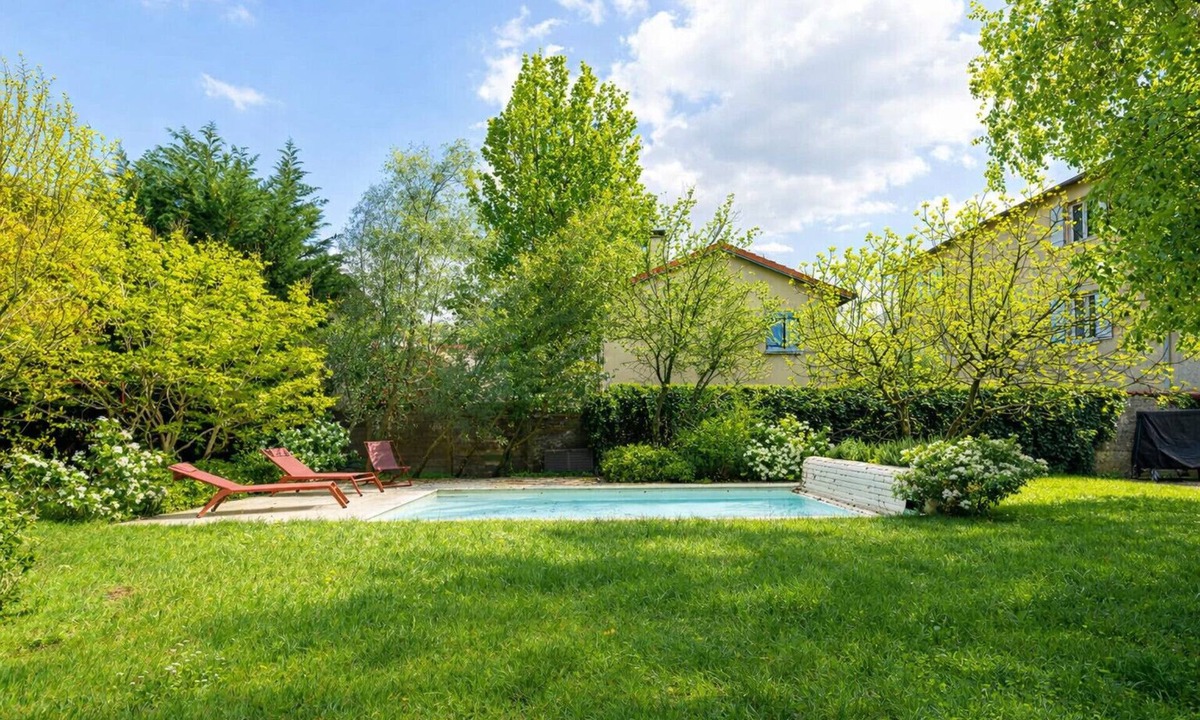 Ecully Villa | Villa Belle Écully - Welkeys