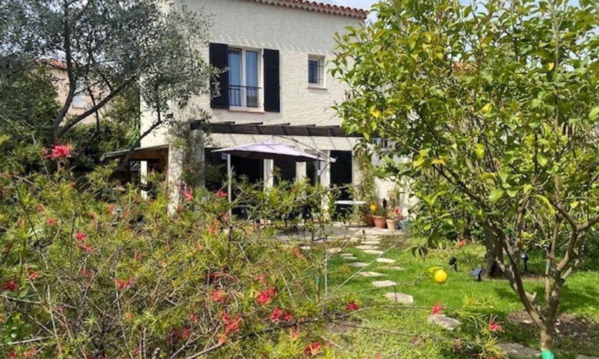 Cap-d'Antibes Villa | Villa Cap d'Antibes 300m from the beach of La Salis