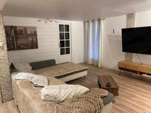 Echirolles Villa | Villa Carmen