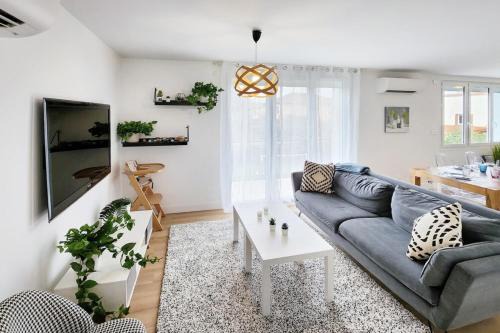 Bron House | Villa Eurexpo 185m2