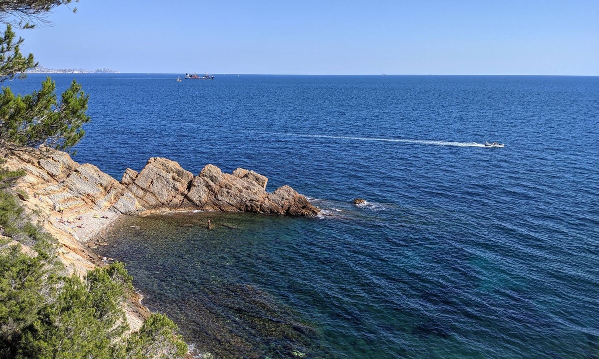 Ensues-la-Redonne House | VILLA FACING THE SEA IN CALANQUE COTE BLEUE