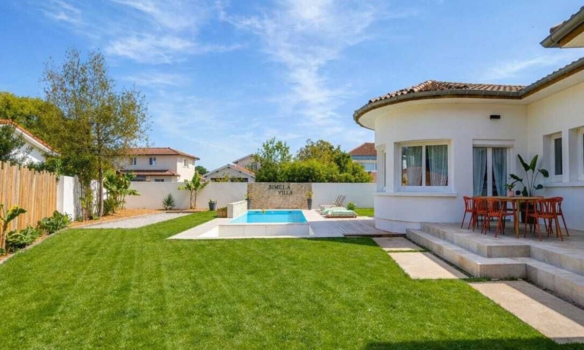 Saint-Vincent-de-Tyrosse Villa | Villa Simella