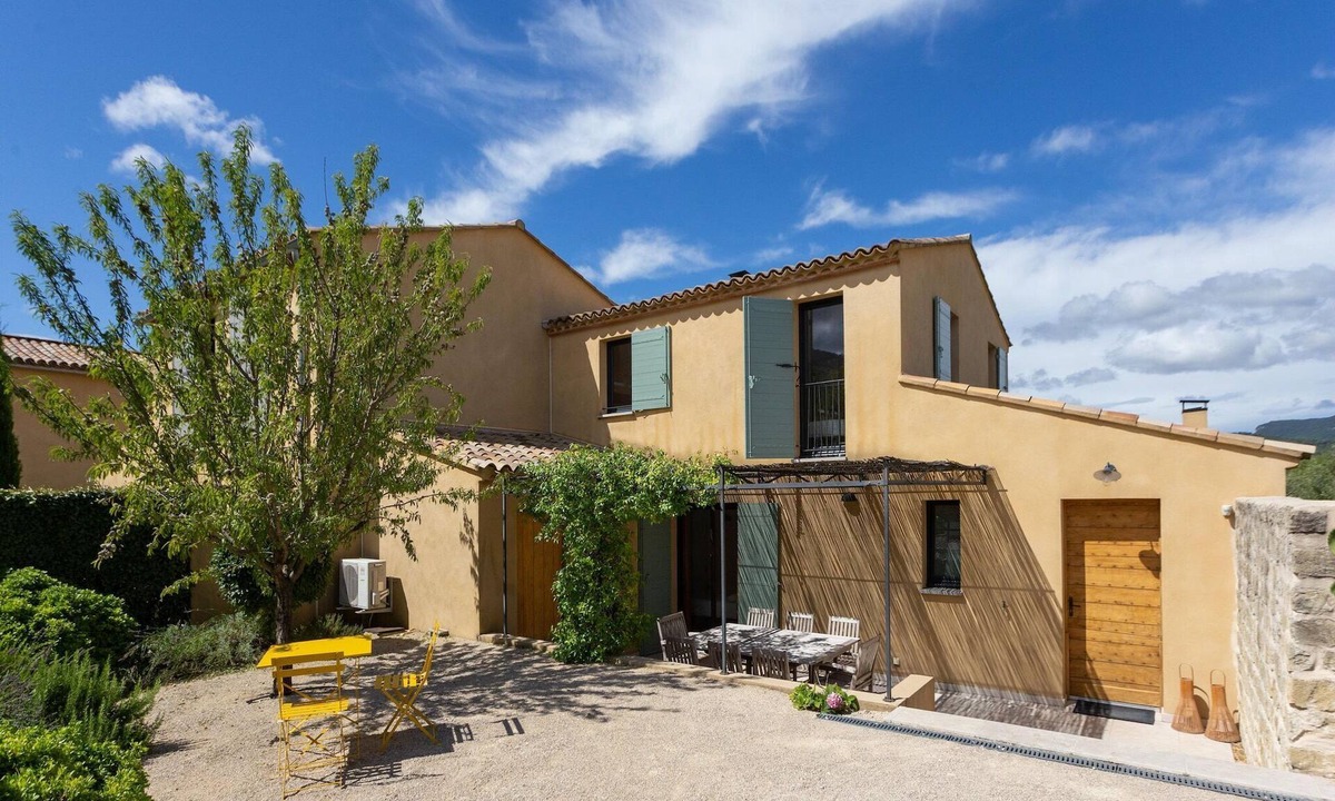 Malaucene Villa | Villa in Malaucène with Mont Ventoux Views
