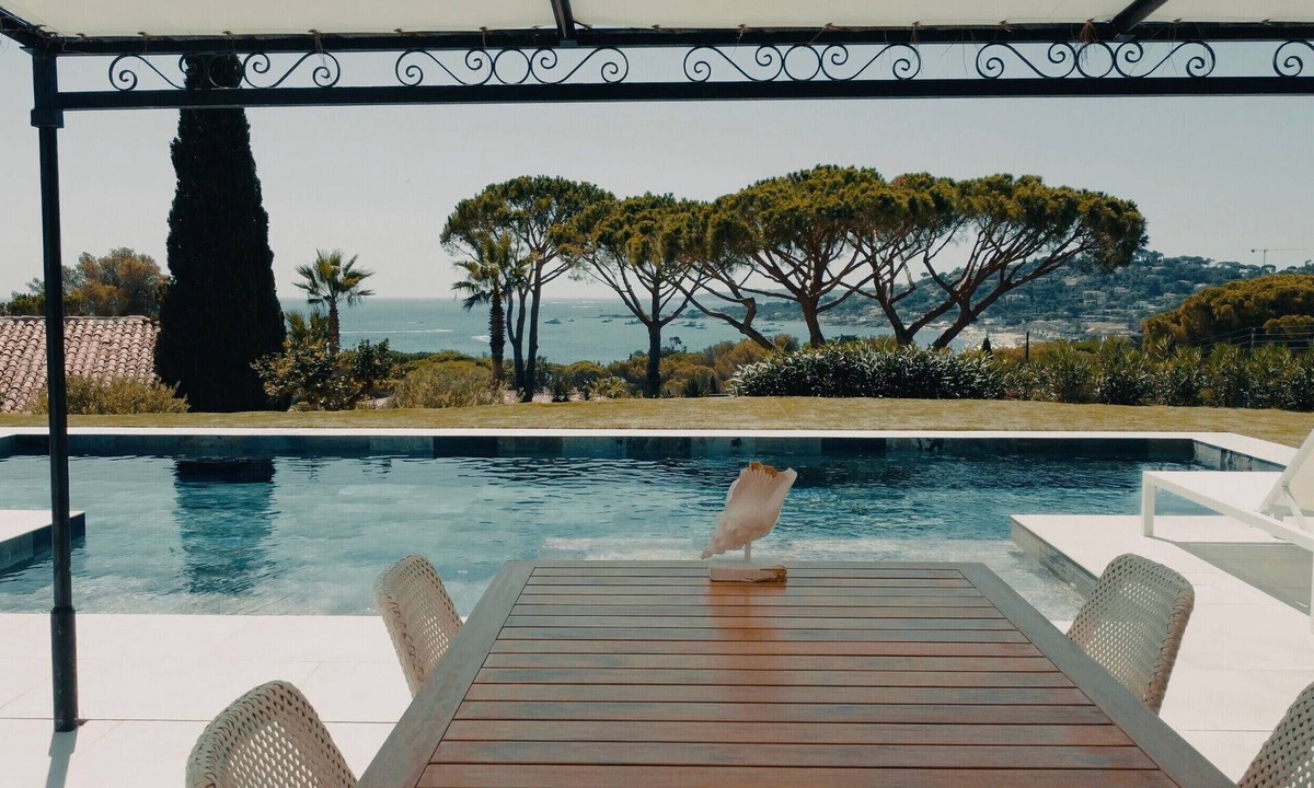La Nartelle Villa | Villa 'Le Gabian' with Sea View, Wi-Fi and Air Conditioning