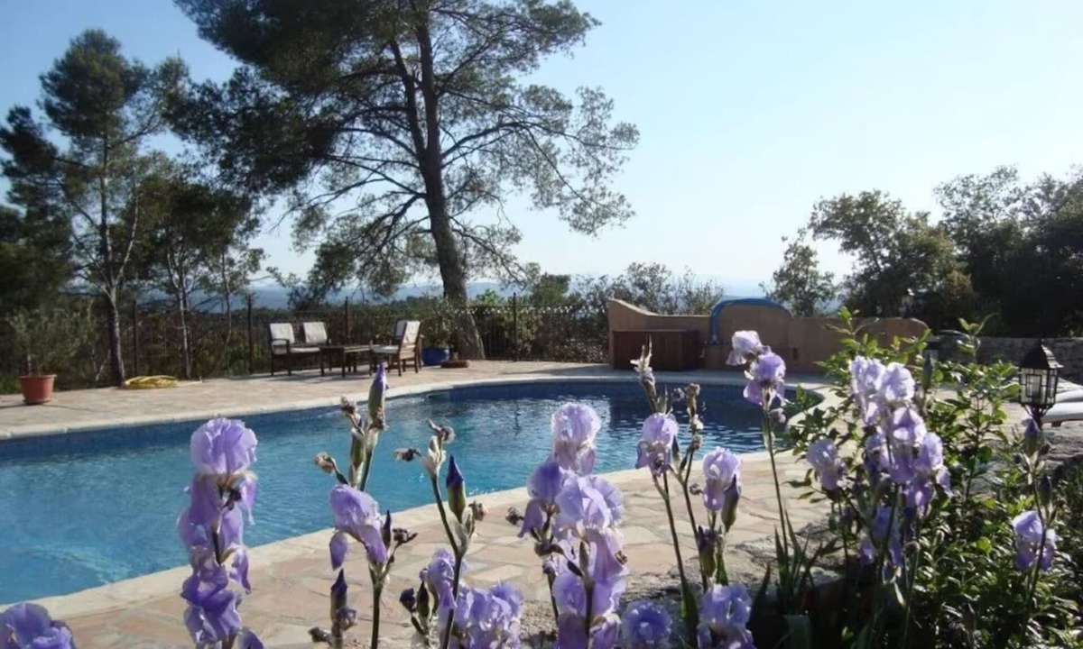 Entrecasteaux Villa | Villa Les Iris