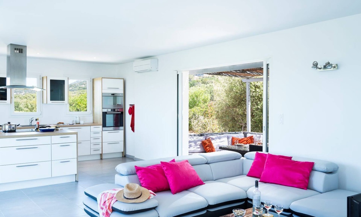 Marine de Davia Villa | Villa Mare - Four Bedroom Villa, Sleeps 8