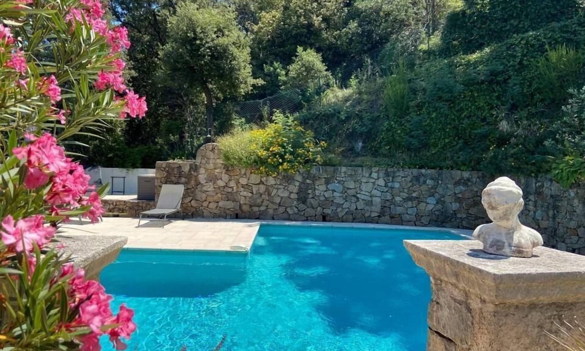 Tanneron House | VILLA MONTE CASSINO - private pool and all-inclusive package