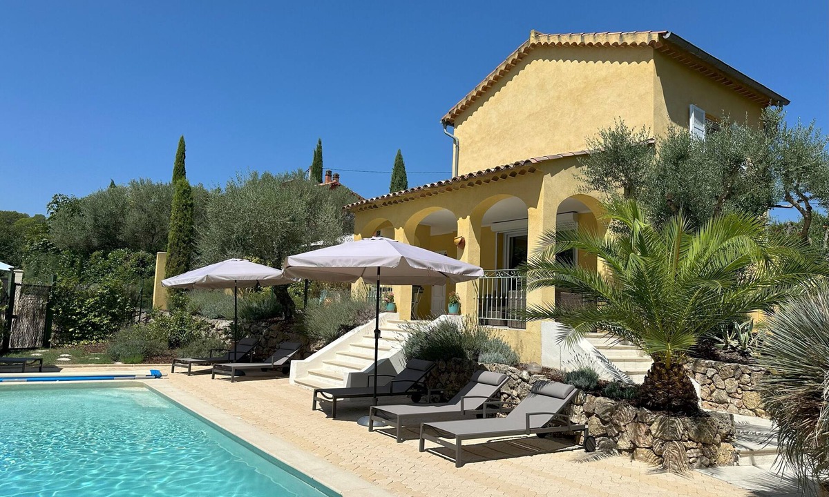 Lorgues Villa | Villa Ocre, in Provence Verte, between the Mediterranean and the Gorges du Verdon.