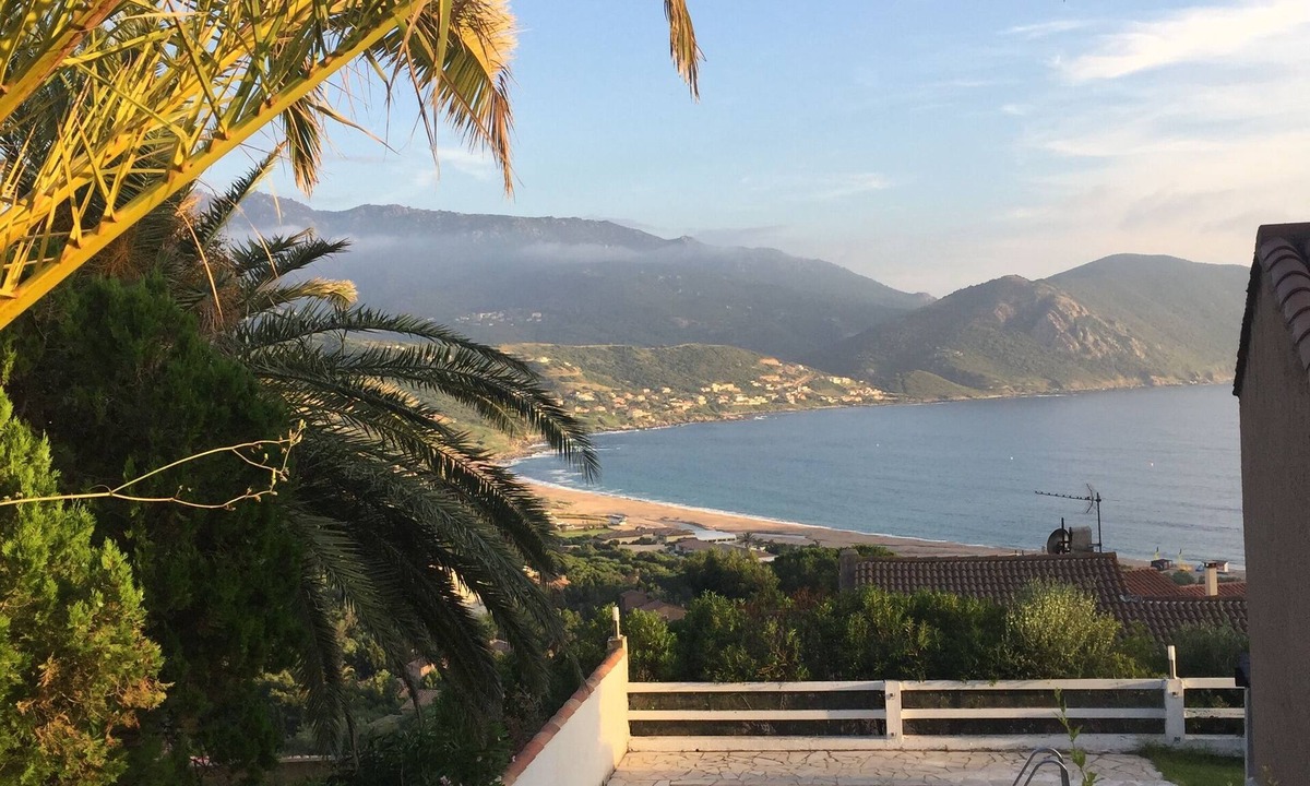 Residences du Golfe de Lava House | Villa overlooking the Gulf of Lava