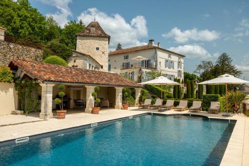 Saint-Pierre-de-Cole Bed & Breakfast | Villa Privée avec Piscine - Lavy