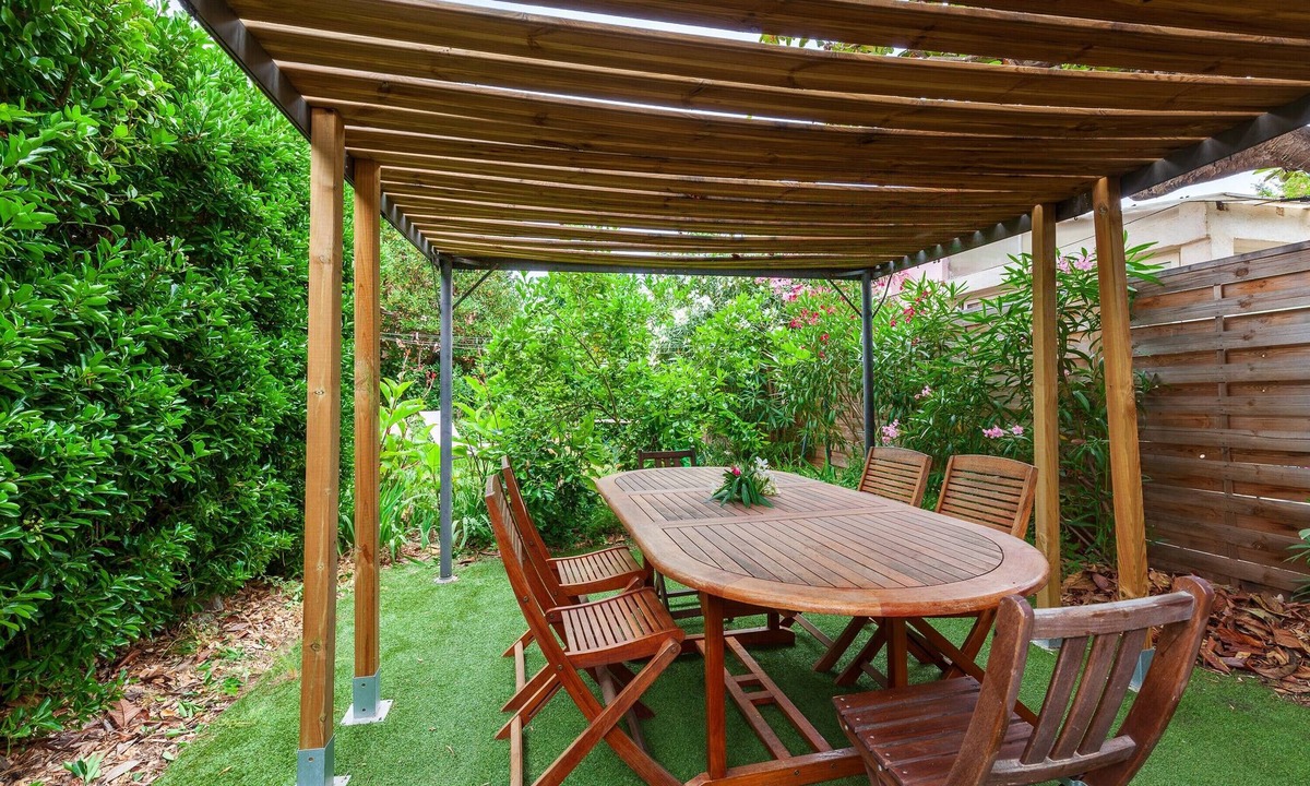 La Seyne-sur-Mer Villa | Villa 'Sam Suffy' with Private Terrace, Garden, and Wi-Fi