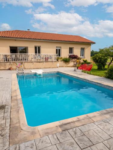 Saint-Laurent-de-Neste Villa | Villa spacieuse avec piscine privée à Saint-Laurent-de-Neste