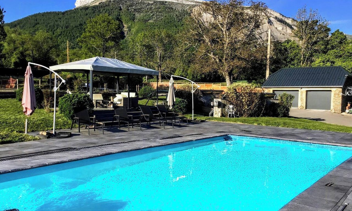 Manteyer House | Villa with pool, spa and sauna in the Hautes-Alpes