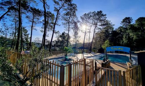 Joyeuse Other | Village de Chalets