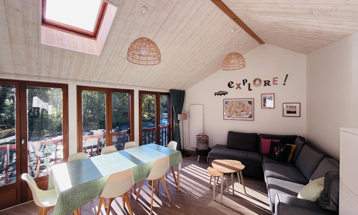 Sarrancolin House | Village house with breathtaking river views, 20 minutes from the slopes!
