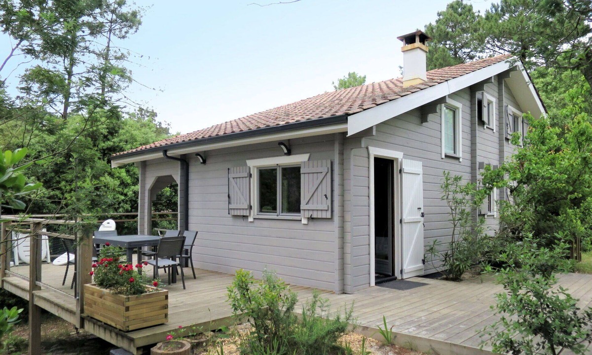 Maubuisson House | Wonderful private villa for 8 people with WIFI, TV, terrace and pets allowed