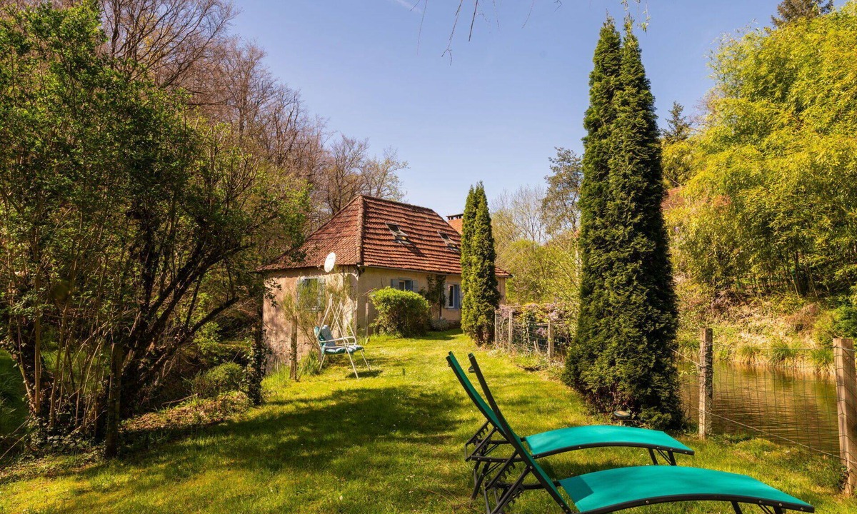 Teyssieu House | Wonderful private villa for 4 people with WIFI, TV, terrace and pets allowed