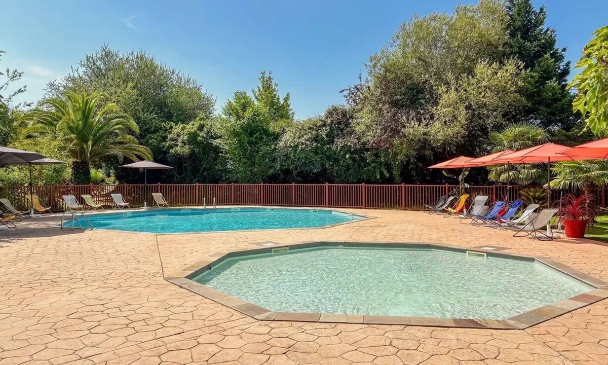 Urt Ski Chalet | ZEcamping 3* piscine bien-être chalet TV 35m2 5 pers