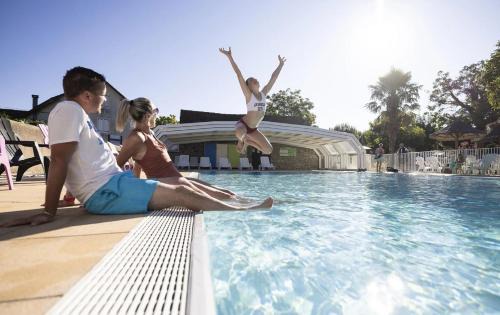 Thegra Other | ZEcamping 4 étoiles familial animaux acceptés terrain multisports