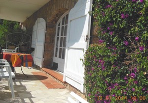 between cannes and st tropez, spledidview sea ,300yars beach,private swimminpool