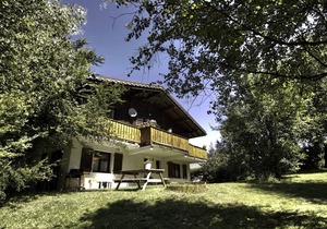 CHALET WITH GARDEN AND SPLENDID VIEW CHAINE MONT BLANC CHAMONIX BOSSONS. WIRELESS