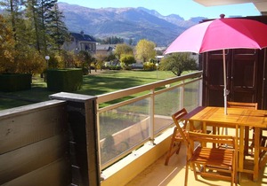 Charming T2 in Barcelonnette with terrace for 4 people