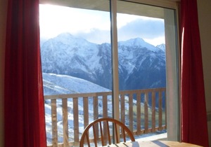 Cozy studio 4 ppl, balcony, 400m from slopes, free shuttle, Spa included, Peyragudes