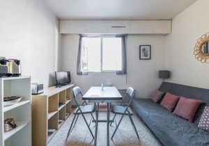 Quiet and luminous studio near Marseilles Old Port Welkeys