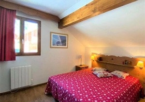 Residence La CrÊte Du Berger - Chalets for 8 People