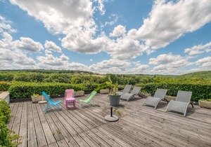 Splendid Holiday Home in Dégagnac with heated Swimming Pool and jacuzzi