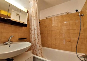 Studio chaleureux avec balcon au centre de Samoëns - FR-1-624-83