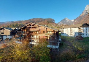Studio chaleureux avec balcon au centre de Samoëns - FR-1-624-83
