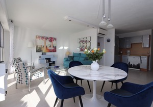 Superb sea view for this 3 * accommodation in Rési. of standing with swimming pool, garage