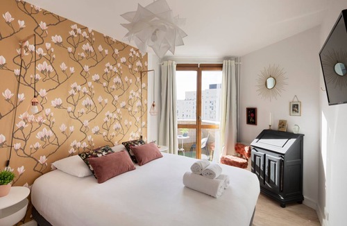 Colombier - Champ de Mars Apartment | 100 m² Apartment ∙ 3 bedrooms ∙ 6 guests