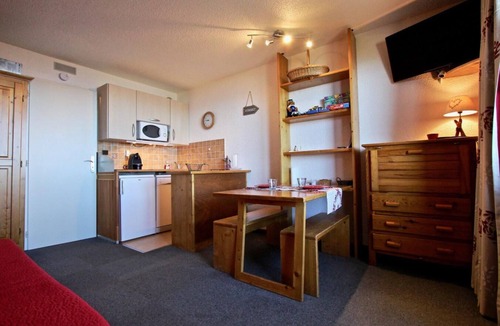 Chamrousse Apartment | 10th floor, balcony, parking, tv, ski locker, 21m², Chamrousse