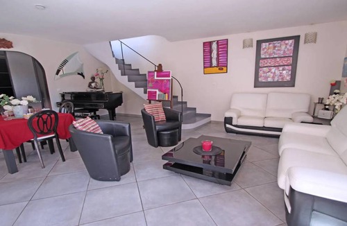 Plage de la Garonnette Villa | 110 m² Villa ∙ 2 bedrooms ∙ 5 guests